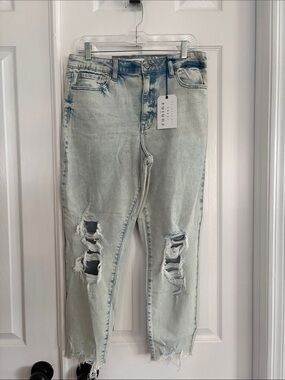 Eunina super High Rise Mom Jeans Crop Light blue Wash Distressed Size 15/32 NWT